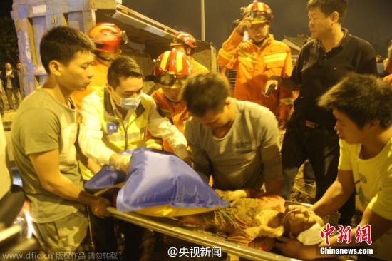 男子車禍現場救人救出自己女兒