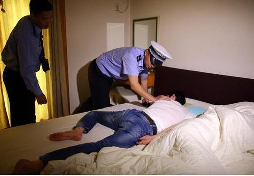 男子酒駕撞死人后回家睡覺