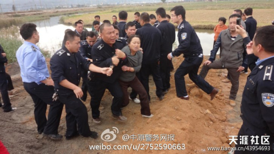 鎮(zhèn)長帶城管毆打村民