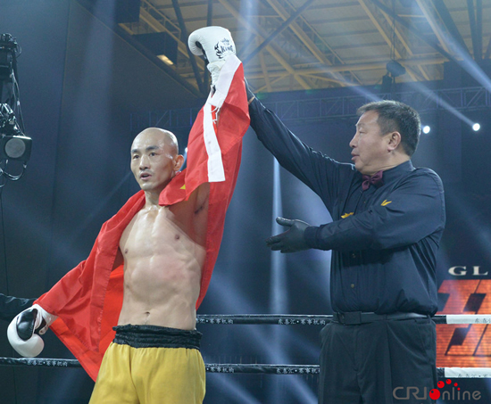 一龍20秒ko對手獲世界頂級泰拳S1金腰帶