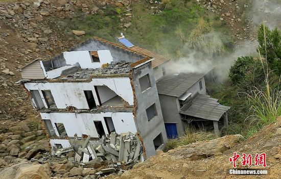 湖北現(xiàn)最牛釘子戶