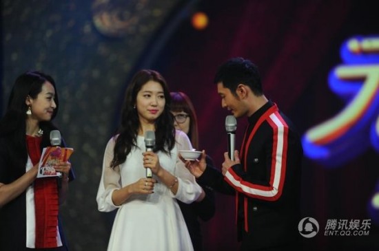 黃曉明和韓國女星樸信惠