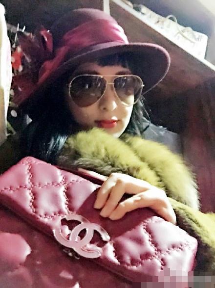 杭州花癡男貸款給老婆買包包