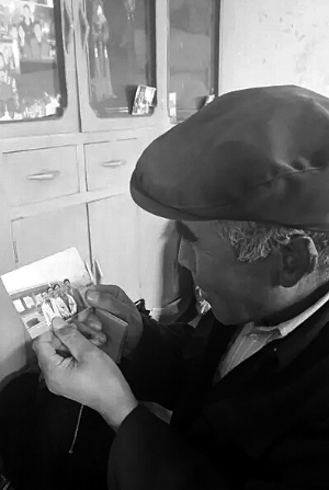 父親賣血供兒子上學