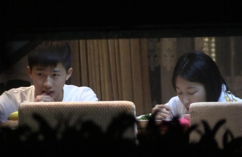 周冬雨承認戀情