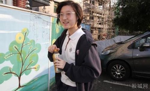 小龍女想見成龍遭拒
