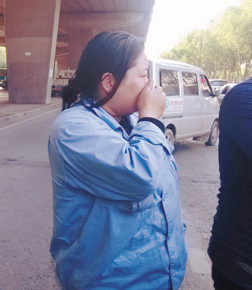 出租車撞瑪莎拉蒂女司機(jī)被嚇哭