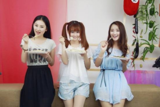 90后最美廚娘照走紅