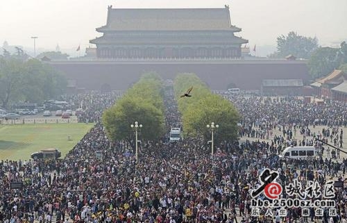 五一假期景區(qū)爆棚