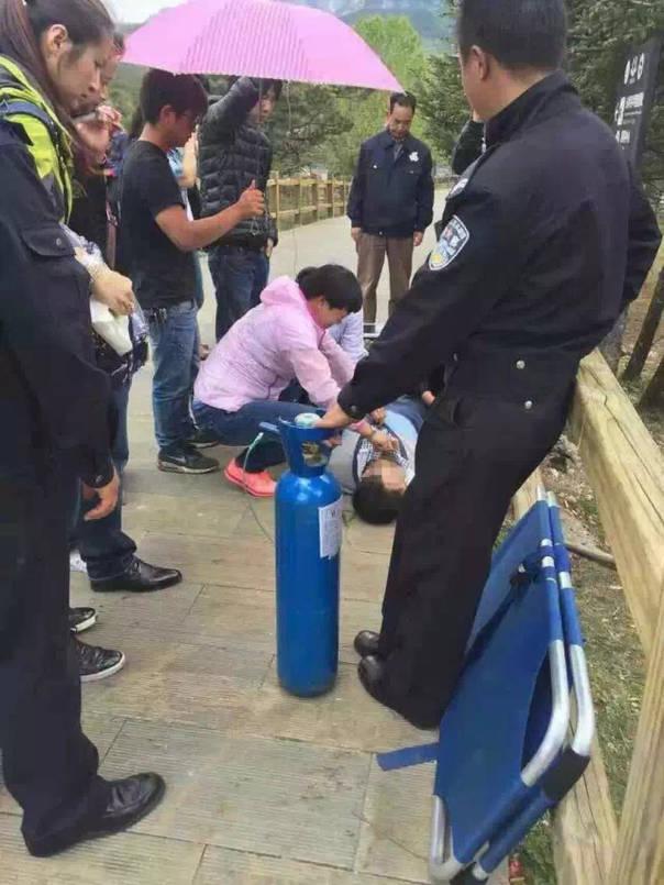 麗江導游突然死亡