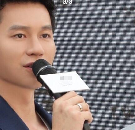 范冰冰李晨被曝已秘密領(lǐng)證 二人戴同款戒指