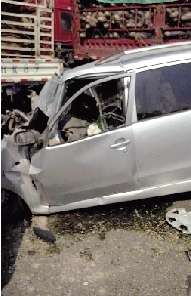 燒秸稈致車禍2死6傷