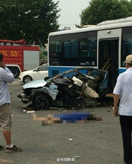 620南京重大車禍現(xiàn)場