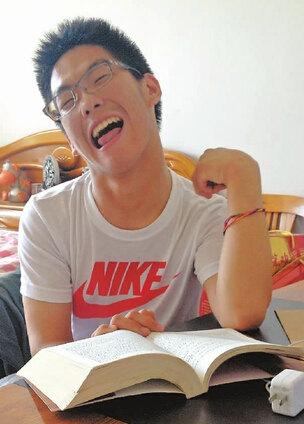 長(zhǎng)春市第二實(shí)驗(yàn)中學(xué)腦癱考生徐永琛高考598分