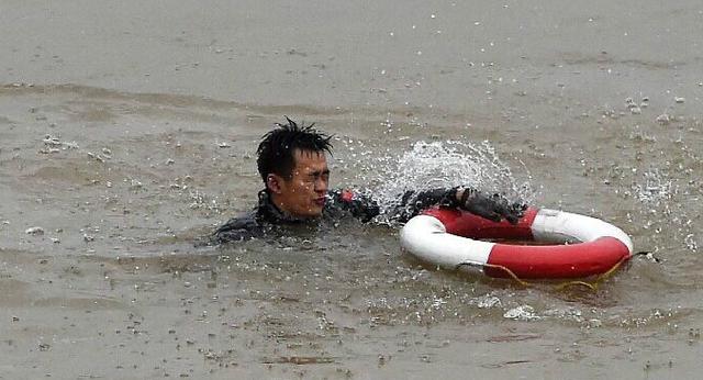 讓出裝備救人潛水員官東火線榮立一等功