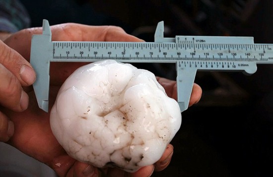 罕見超級單體風暴很像龐大的龍卷風