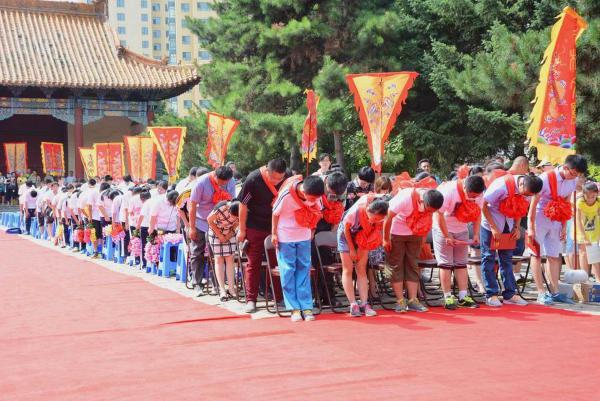 吉林高考狀元走紅毯