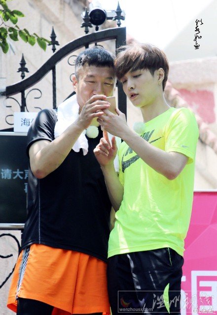 孫紅雷評(píng)價(jià)張藝興