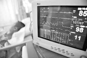 富豪偷渡出意外可能終身癱瘓