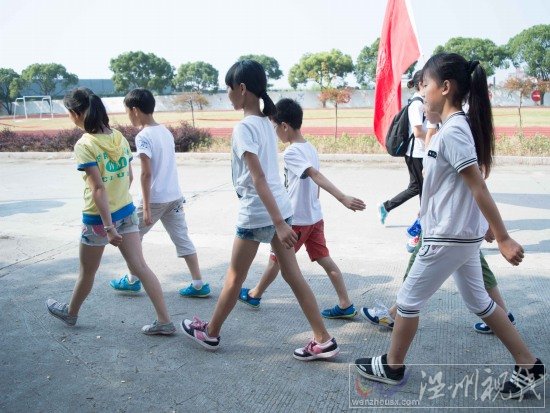 浙江師范大學(xué)暑期實(shí)踐“樂(lè)采清華”軍訓(xùn)活動(dòng)