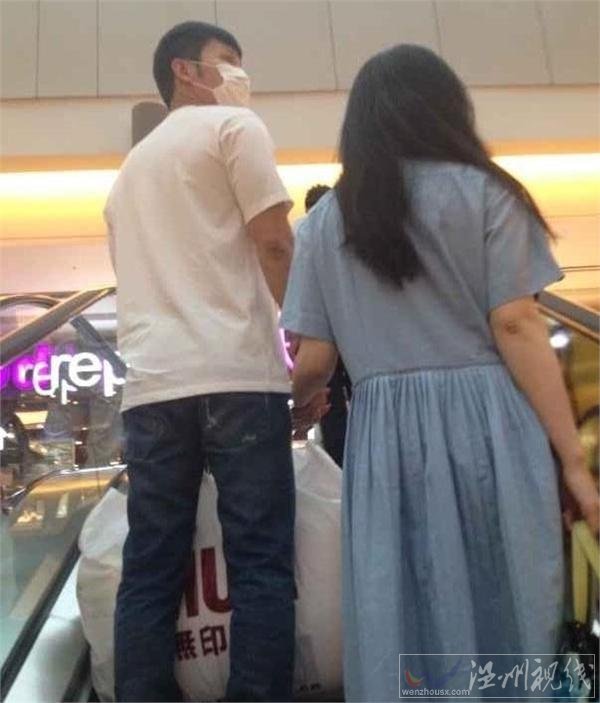 李晨和范冰冰牽手購物