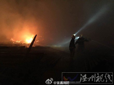宜昌枝江一建材市場(chǎng)發(fā)生火災(zāi)