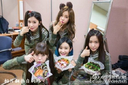 演唱Bar Bar Bar的女團