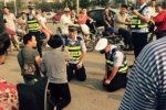 河北交警與市民街頭對跪 市民酒駕被查
