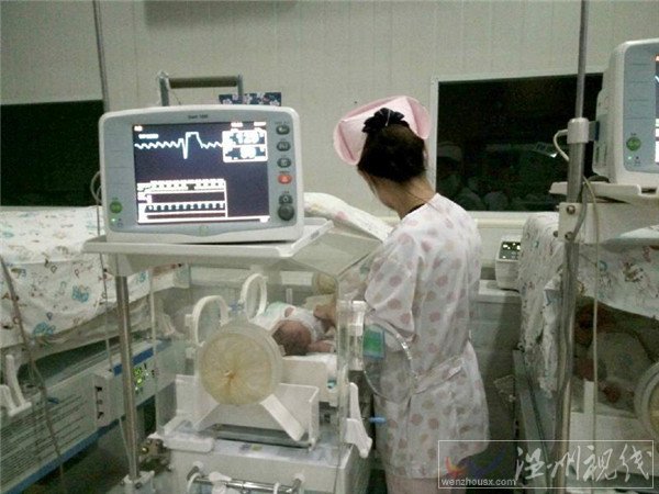 四川90后誕下四胞胎圖片