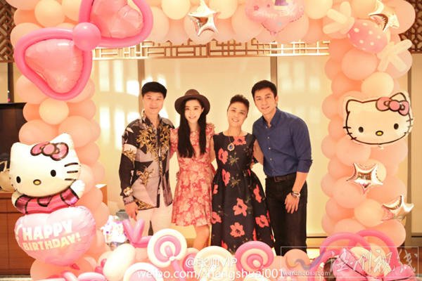 范冰冰和她的媽媽合影