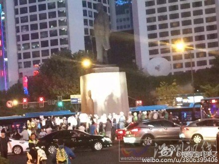 南京地鐵裸女為什么和男子吵架