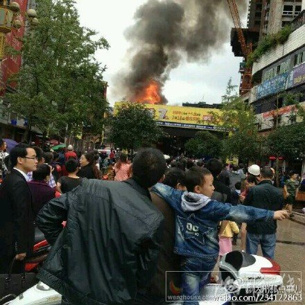 現場火勢非常的大