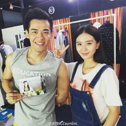 劉詩詩穿校服照片