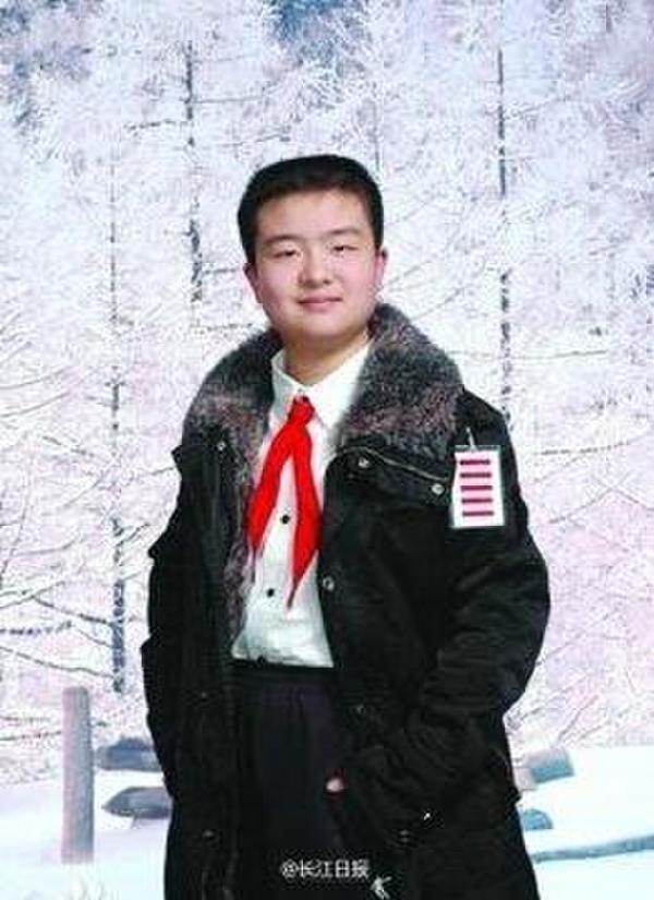 五道杠少年捐2萬