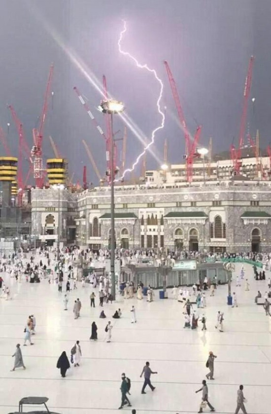 沙特麥加大清真寺塔吊倒塌