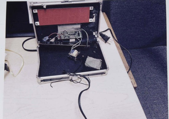 美國(guó)少年自制鬧鐘遭拘捕