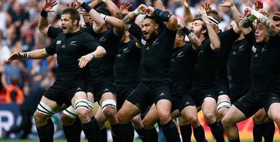 賽場上跳毛利戰舞