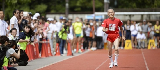 日本105歲老人宮崎秀吉百米跑出42秒22創世界紀錄