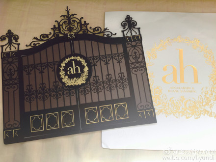 黃曉明baby婚禮請?zhí)? /><br />
黃曉明baby婚禮請?zhí)?/p>
<p style=