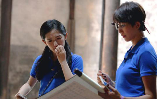 謝娜蔡少芬起內訌