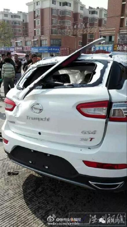 肇事車座椅上的塑料膜還沒(méi)撕