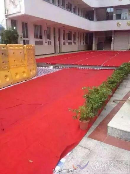 溫州一小學(xué)塑膠跑道疑存在質(zhì)量問題