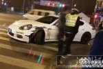 保時捷撞上出租車 連云港保時捷發生車禍