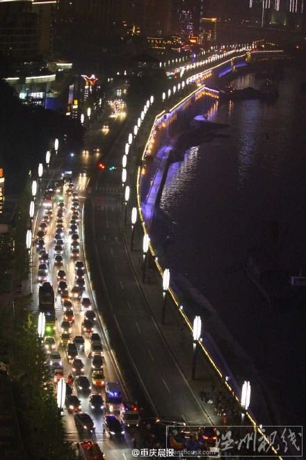 事發路段交通出現嚴重擁堵