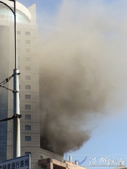 大連黃河路一酒店著火