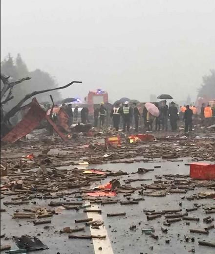 煙花爆竹貨車爆炸