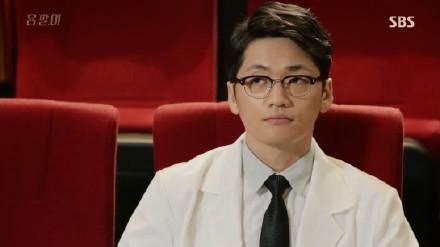 韓演員撞臉王寶強