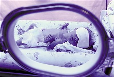 重慶合川女子二胎產(chǎn)下三胞胎