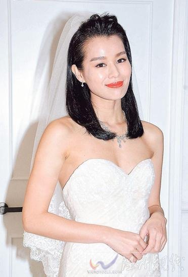 胡杏兒生日訂婚 胡杏兒婚禮日期時(shí)間確定