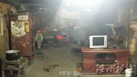 4歲巨舌男孩家里情況非常差